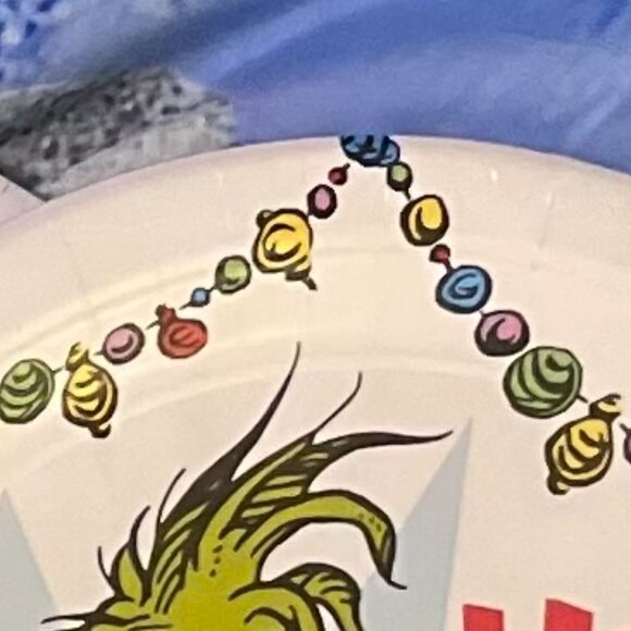Dr. Seuss & The Grinch Paper Plates! 10.5", 2 sets of 8, NWT - Picture 6 of 7